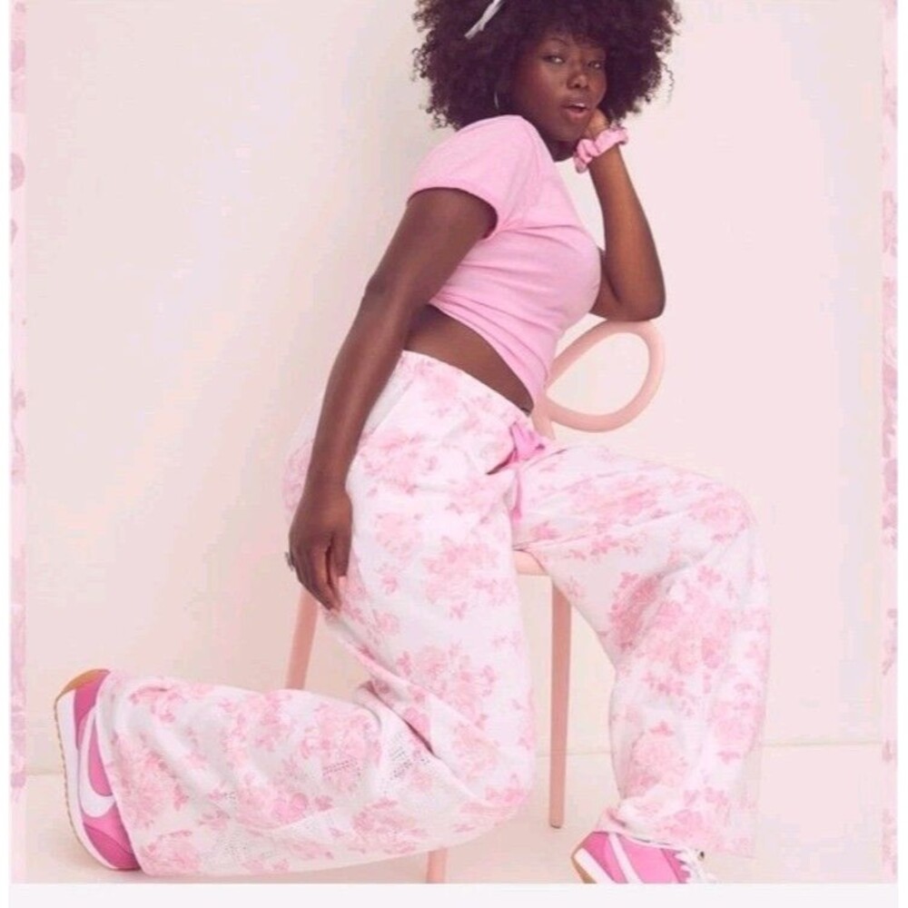 Pink x Loveshack Fancy Wide-Leg Sweatpants Floral Everblooming Size S Long NWT - Picture 11 of 11